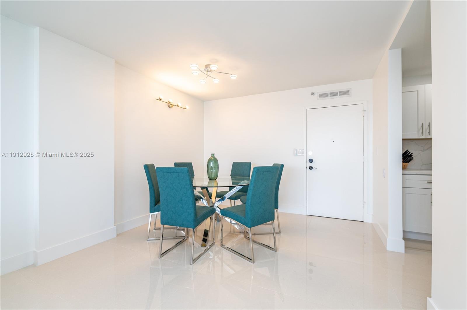 COMMODORE PLAZA CONDO - Residential