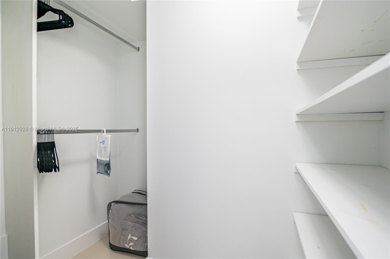 COMMODORE PLAZA CONDO - Residential