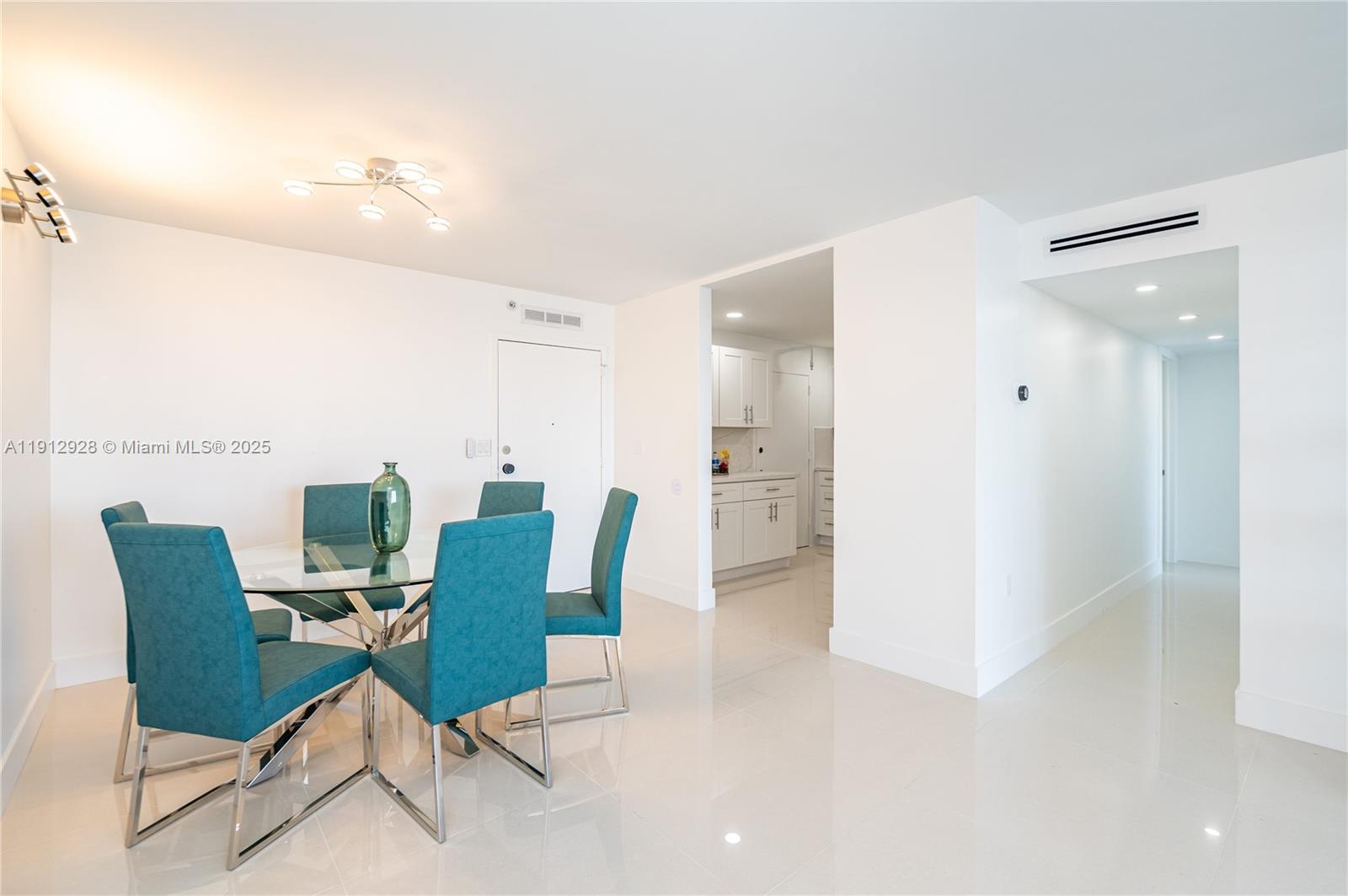 COMMODORE PLAZA CONDO - Residential