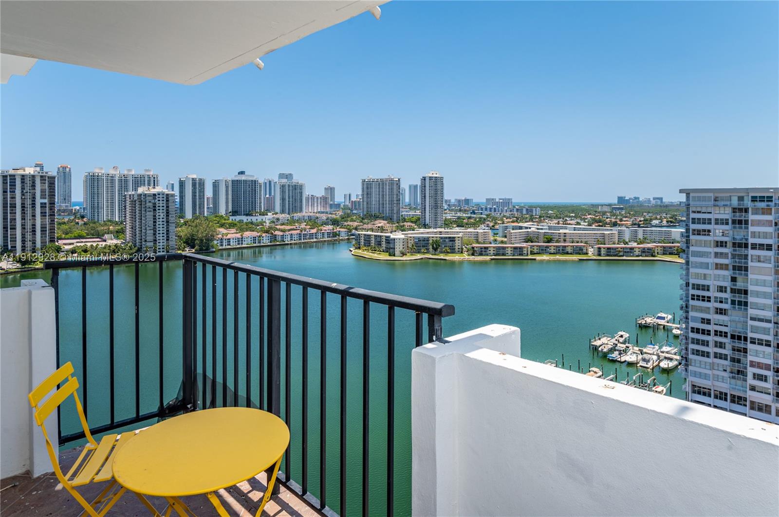 COMMODORE PLAZA CONDO - Residential