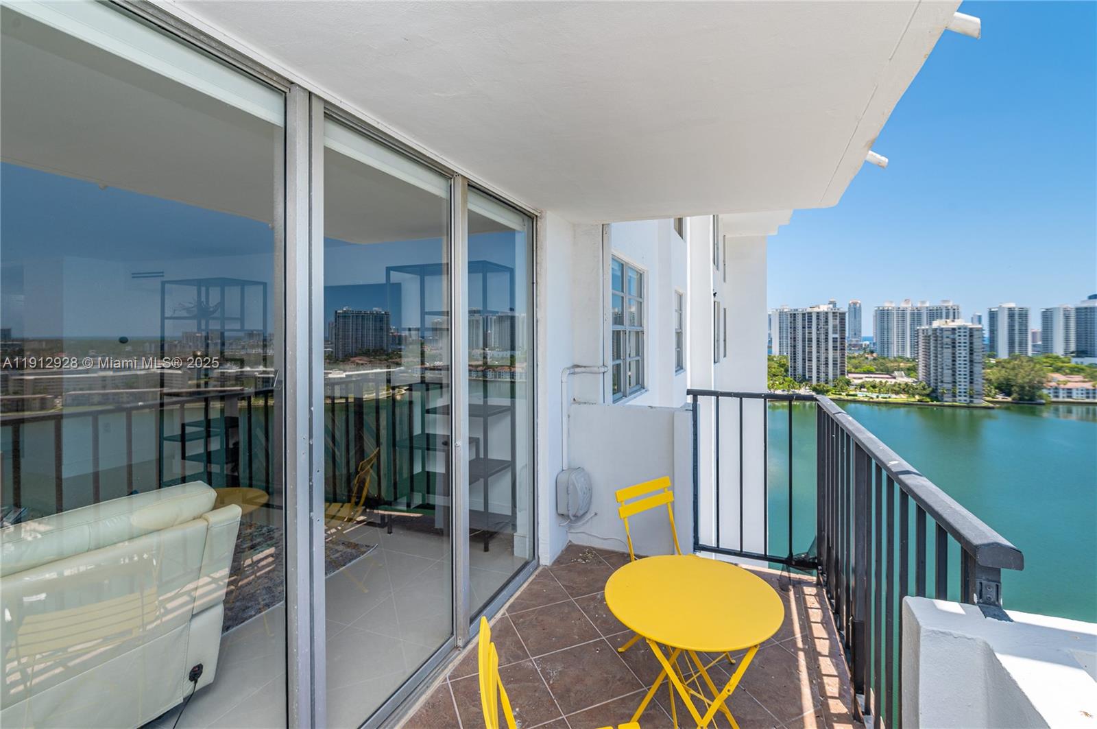 COMMODORE PLAZA CONDO - Residential