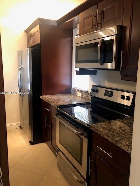 LAKEWOOD VILLAGE - Residential