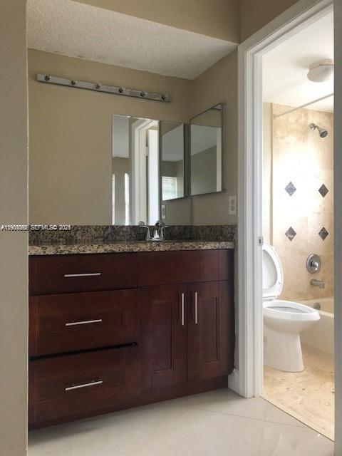 LAKEWOOD VILLAGE - Residential