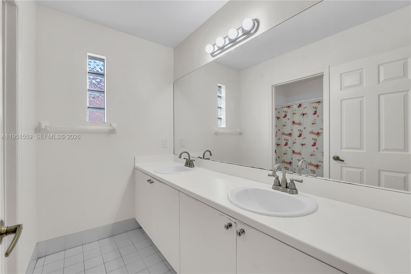 WYNDHAM LAKES NORTH - Residential