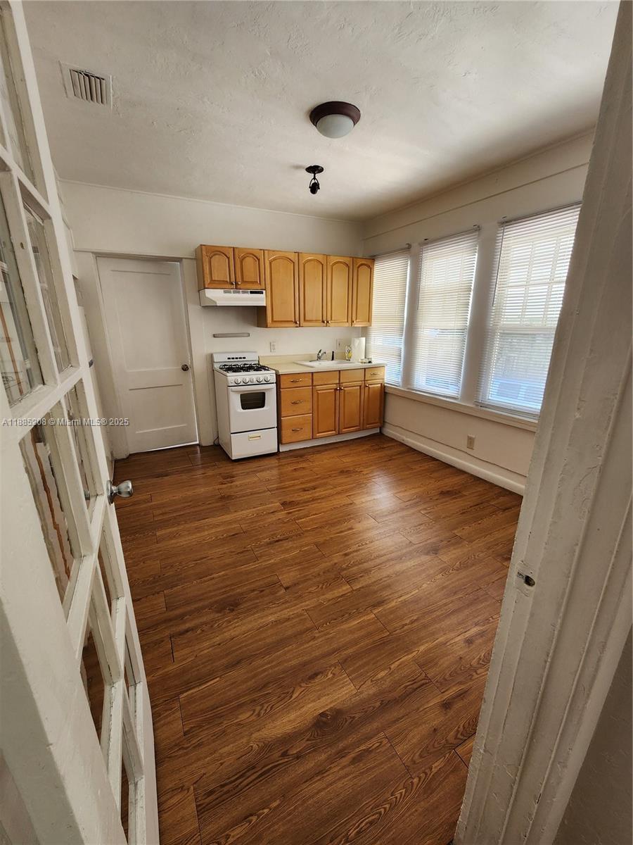 EUCALYPTUS PARK AMNDED - Residential Lease