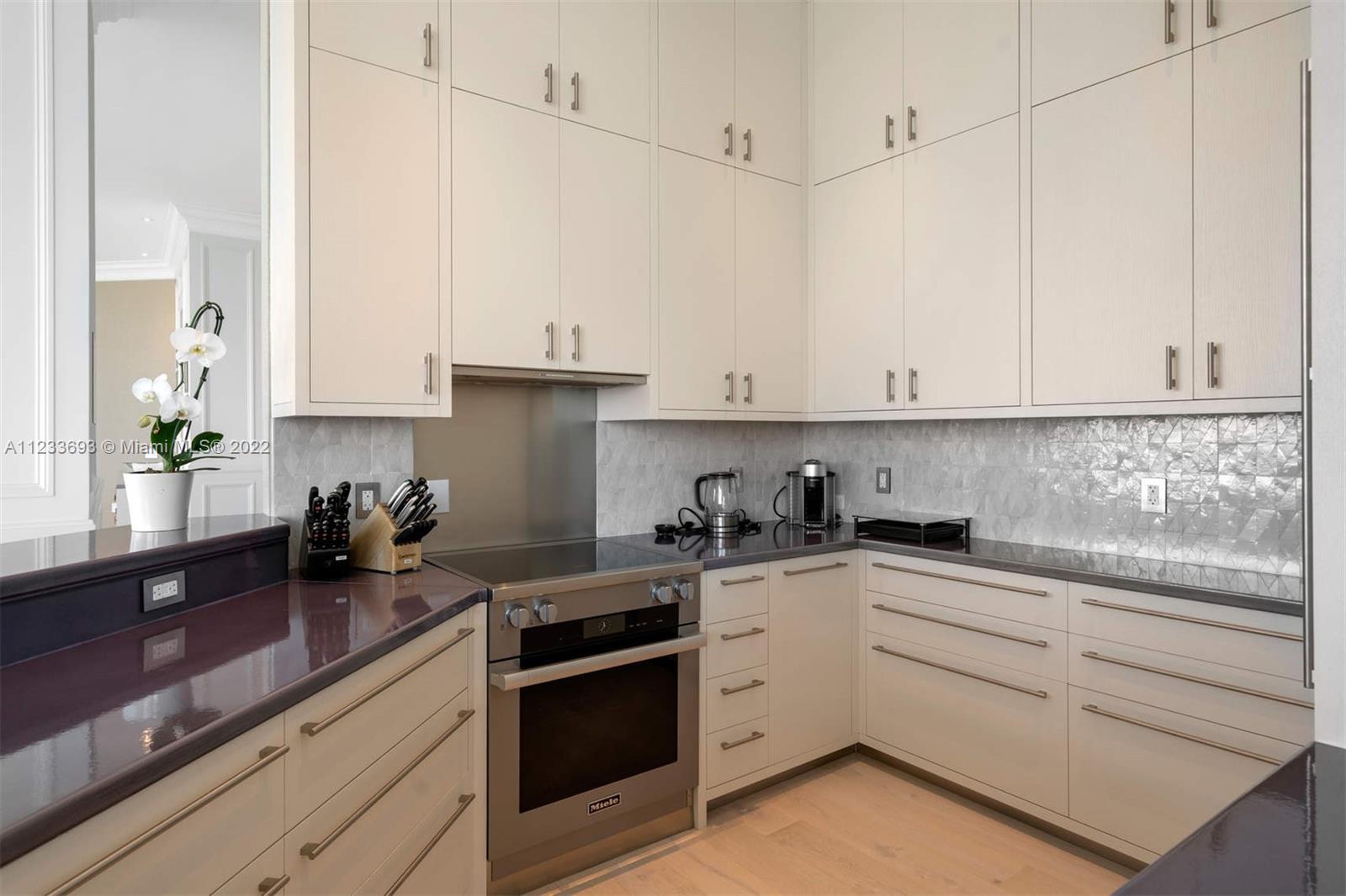 FONTAINEBLEAU II CONDO - Residential