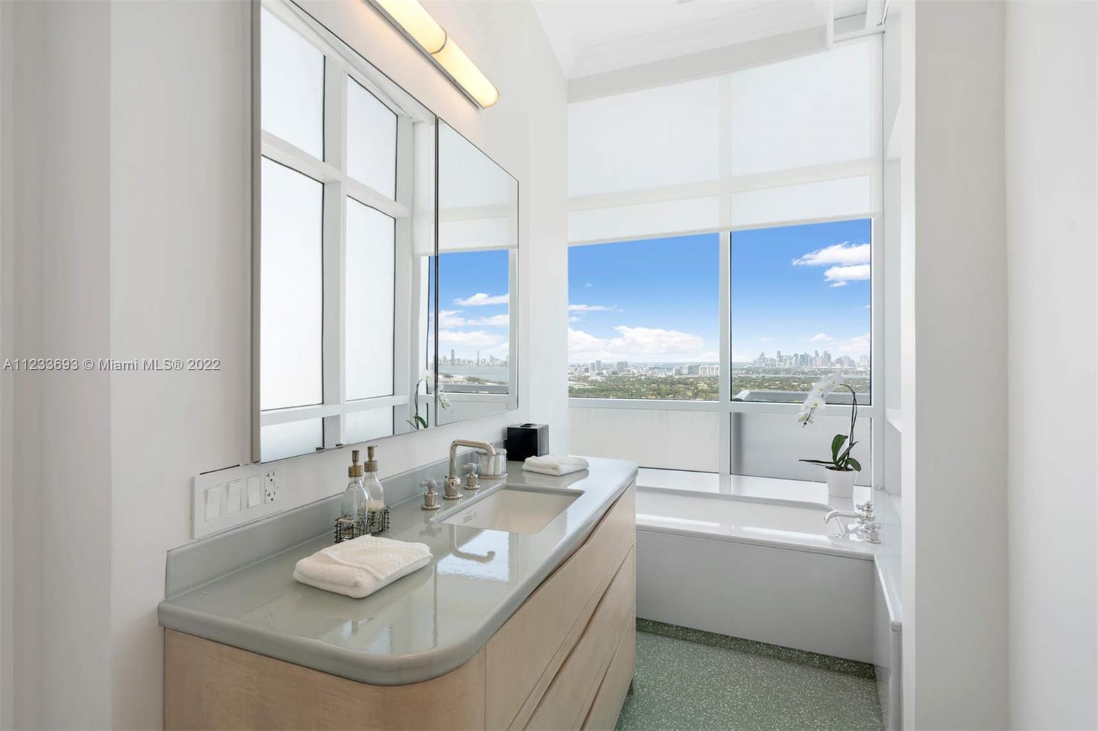 FONTAINEBLEAU II CONDO - Residential