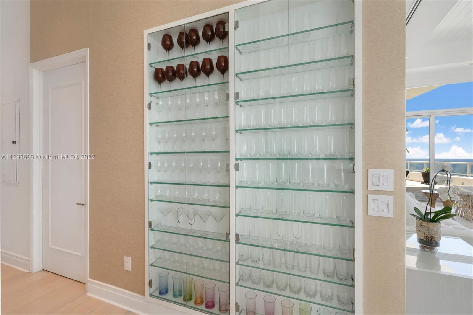 FONTAINEBLEAU II CONDO - Residential