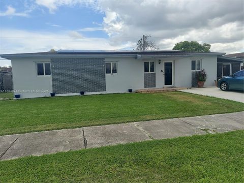 Photo of 14270 SW 285th St, Homestead, FL 33033 (MLS # A11864971)