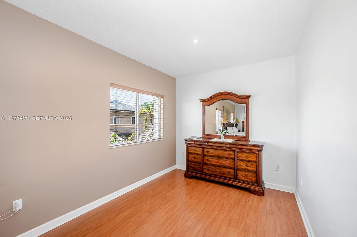 MILON VENTURE - Residential