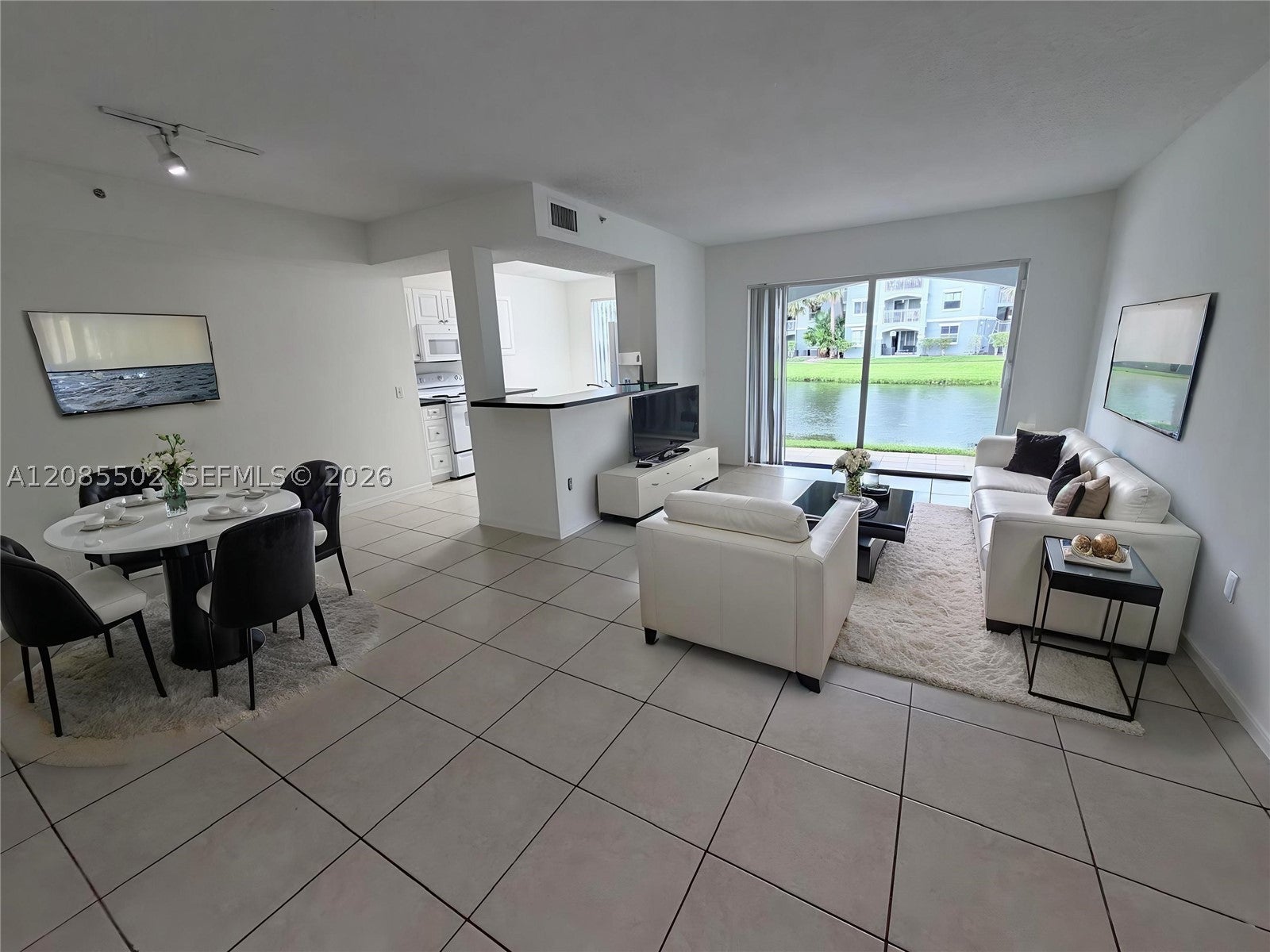 9645 NW 1st Ct 1-110, Pembroke Pines, FL, 33024/$325,000 1 9645 NW 1st Ct 1-110