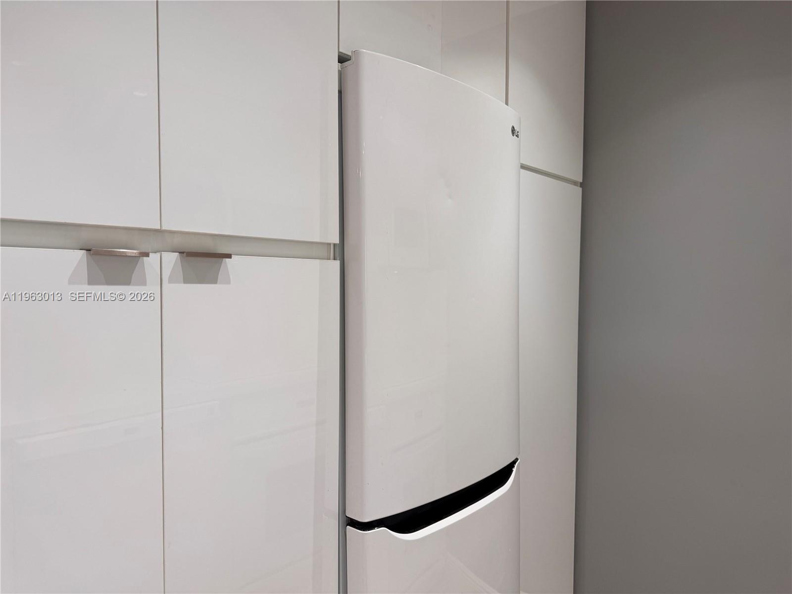 MIRADOR 1200 CONDO - Residential