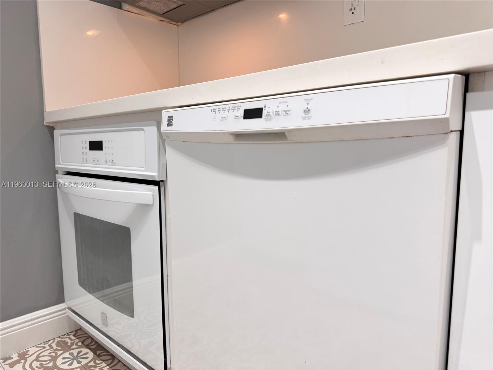 MIRADOR 1200 CONDO - Residential