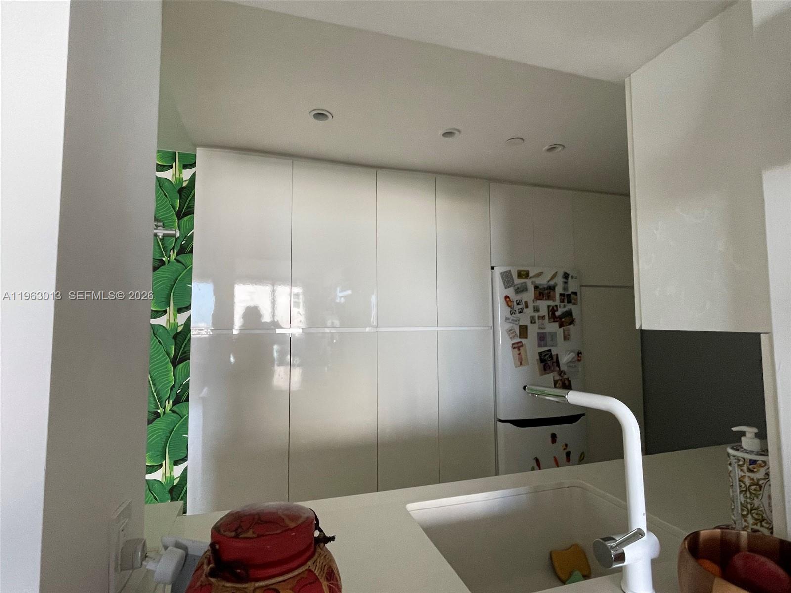 MIRADOR 1200 CONDO - Residential