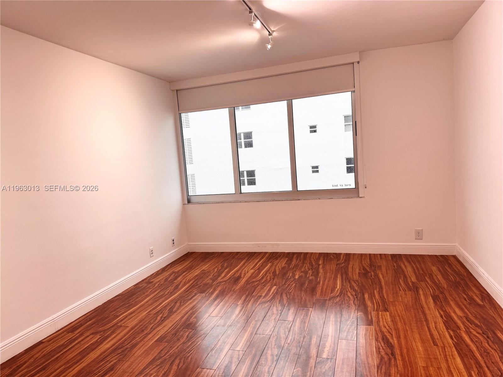 MIRADOR 1200 CONDO - Residential