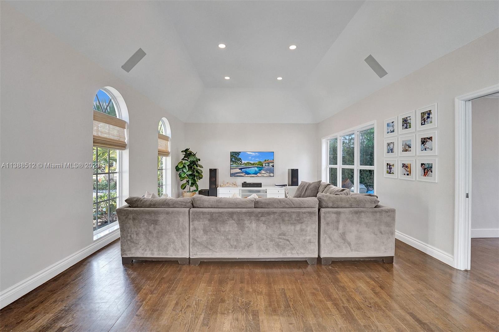 EMERALD HILLS SEC 3 - Residential