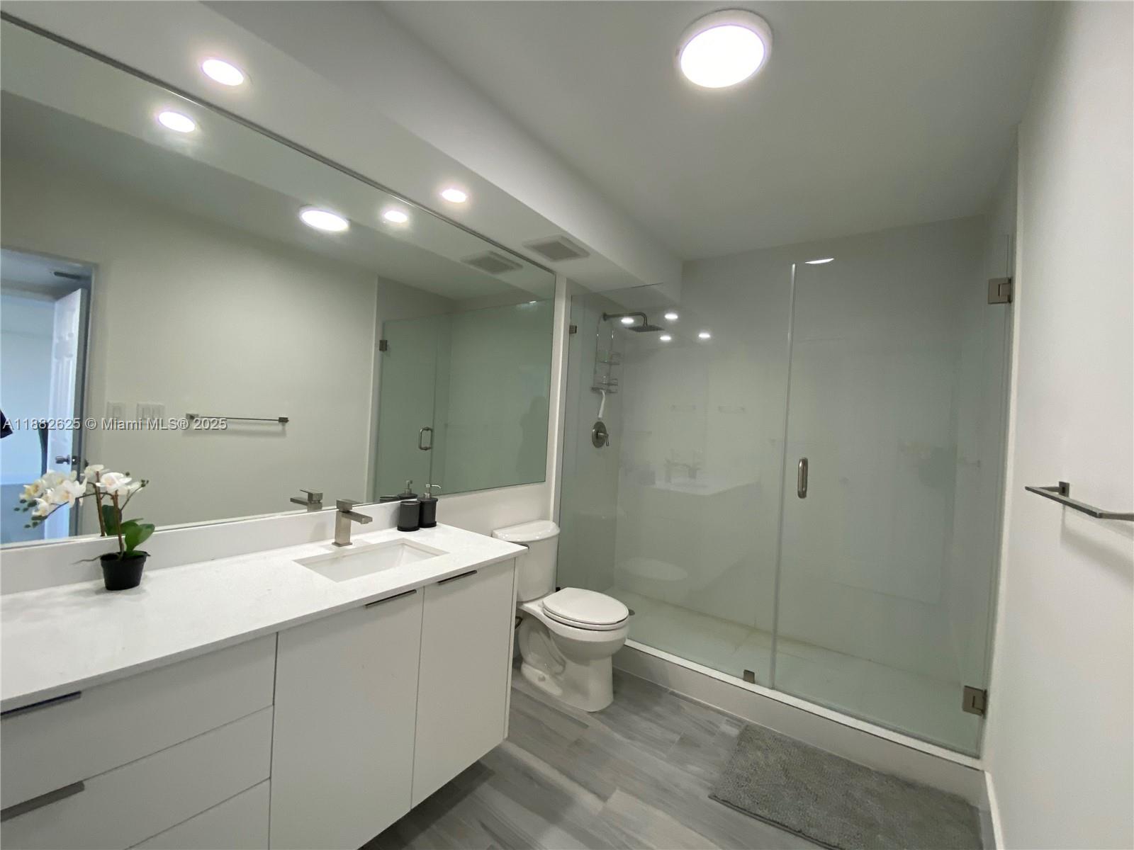 WATERVIEW CONDO - Residential Lease