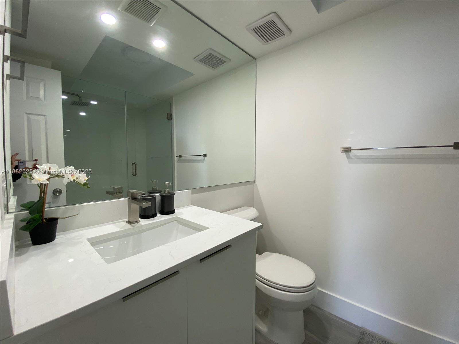 WATERVIEW CONDO - Residential Lease