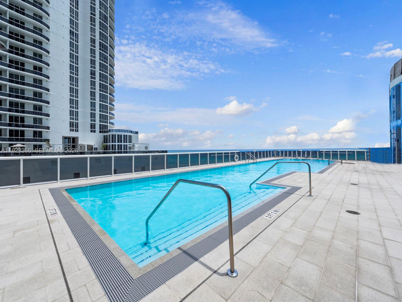 TDR TOWER II CONDO - Residential