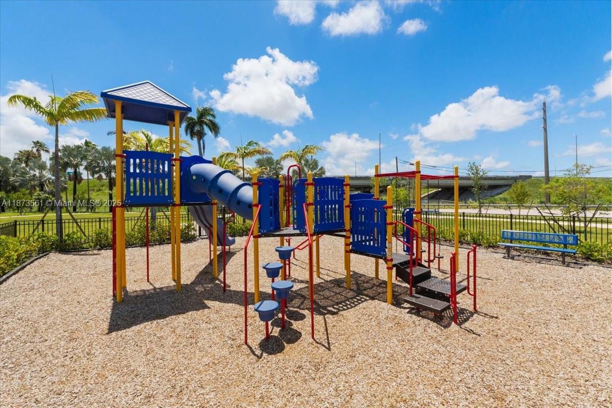 S ALLAPATTAH GARDENS - Residential