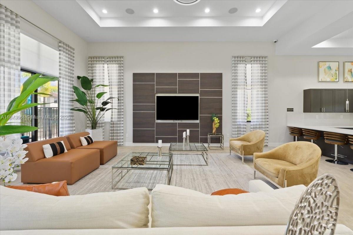 S ALLAPATTAH GARDENS - Residential