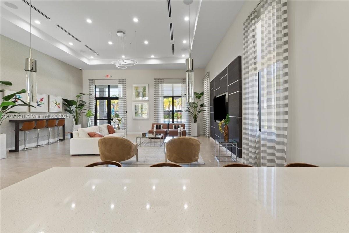 S ALLAPATTAH GARDENS - Residential