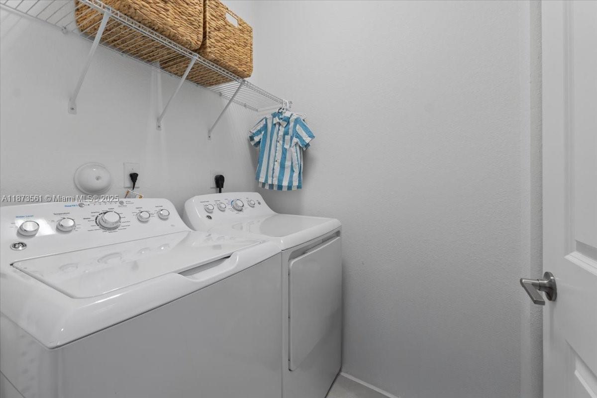 S ALLAPATTAH GARDENS - Residential