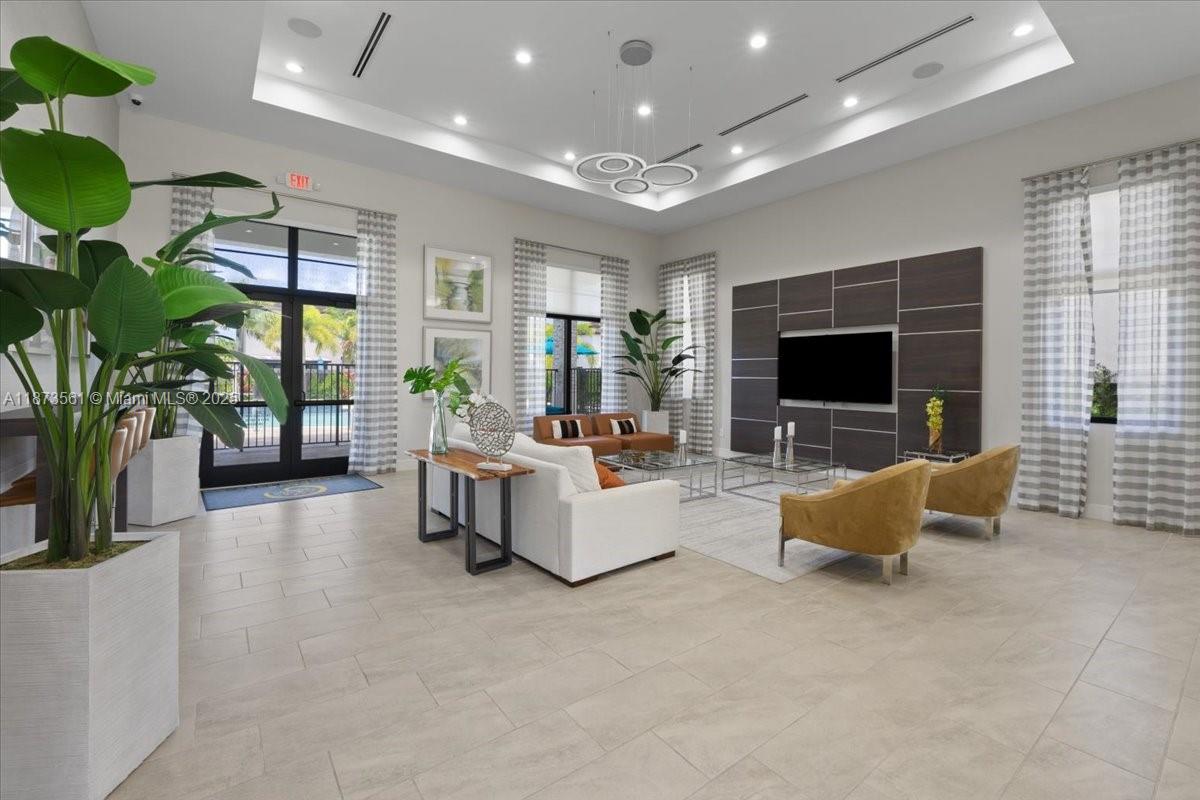 S ALLAPATTAH GARDENS - Residential