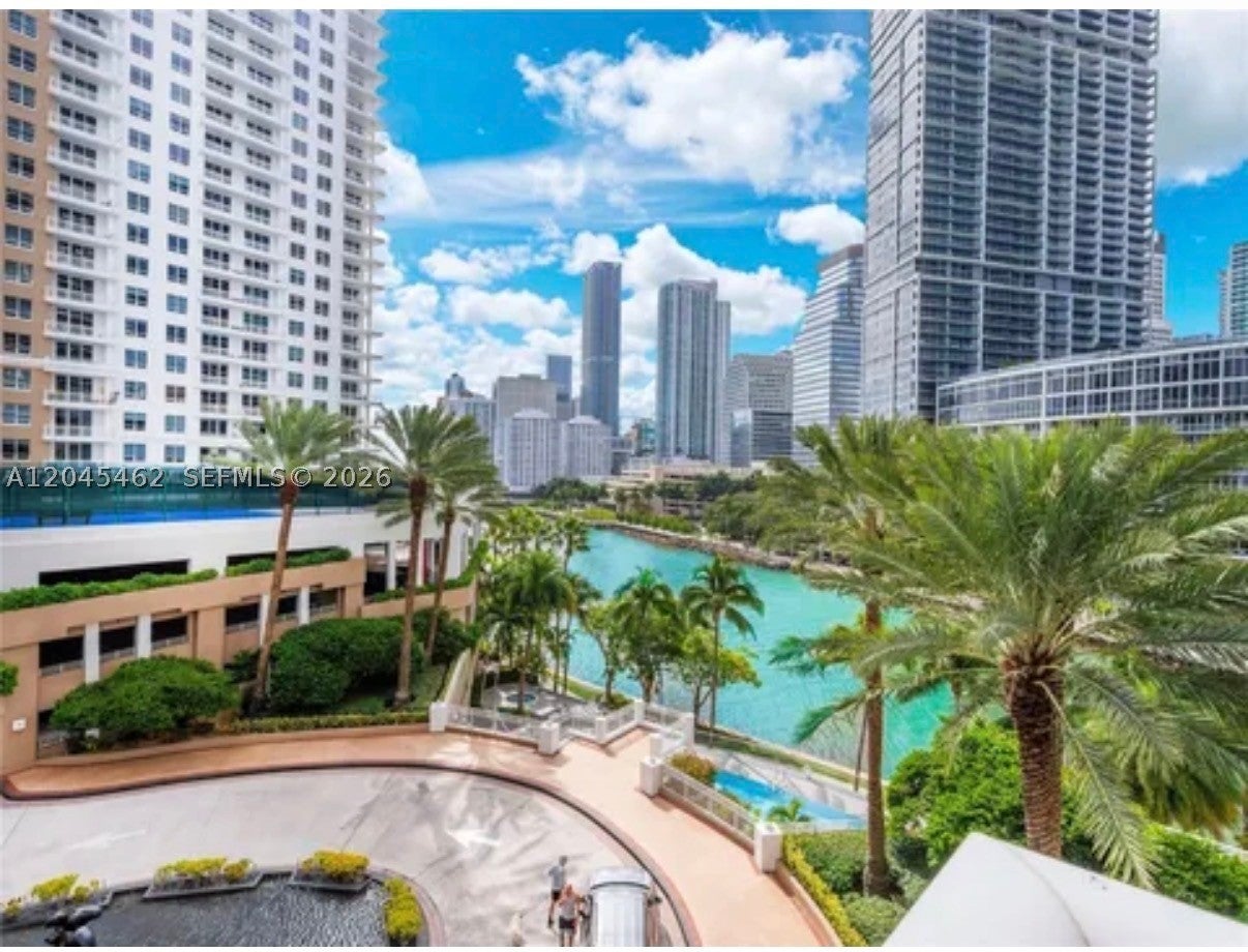 901 Brickell Key Blvd