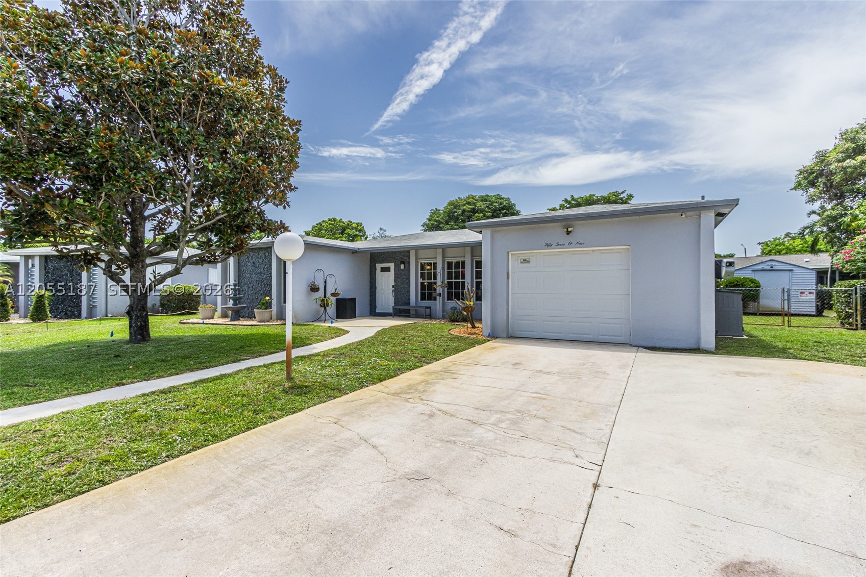 5309 SW 8th Ct