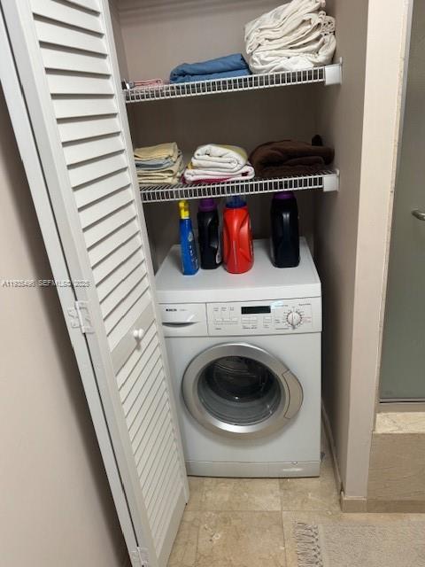 WINSTON TOWER 300 CONDO - Residential