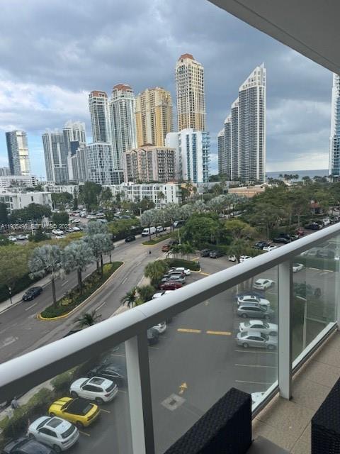 WINSTON TOWER 300 CONDO - Residential