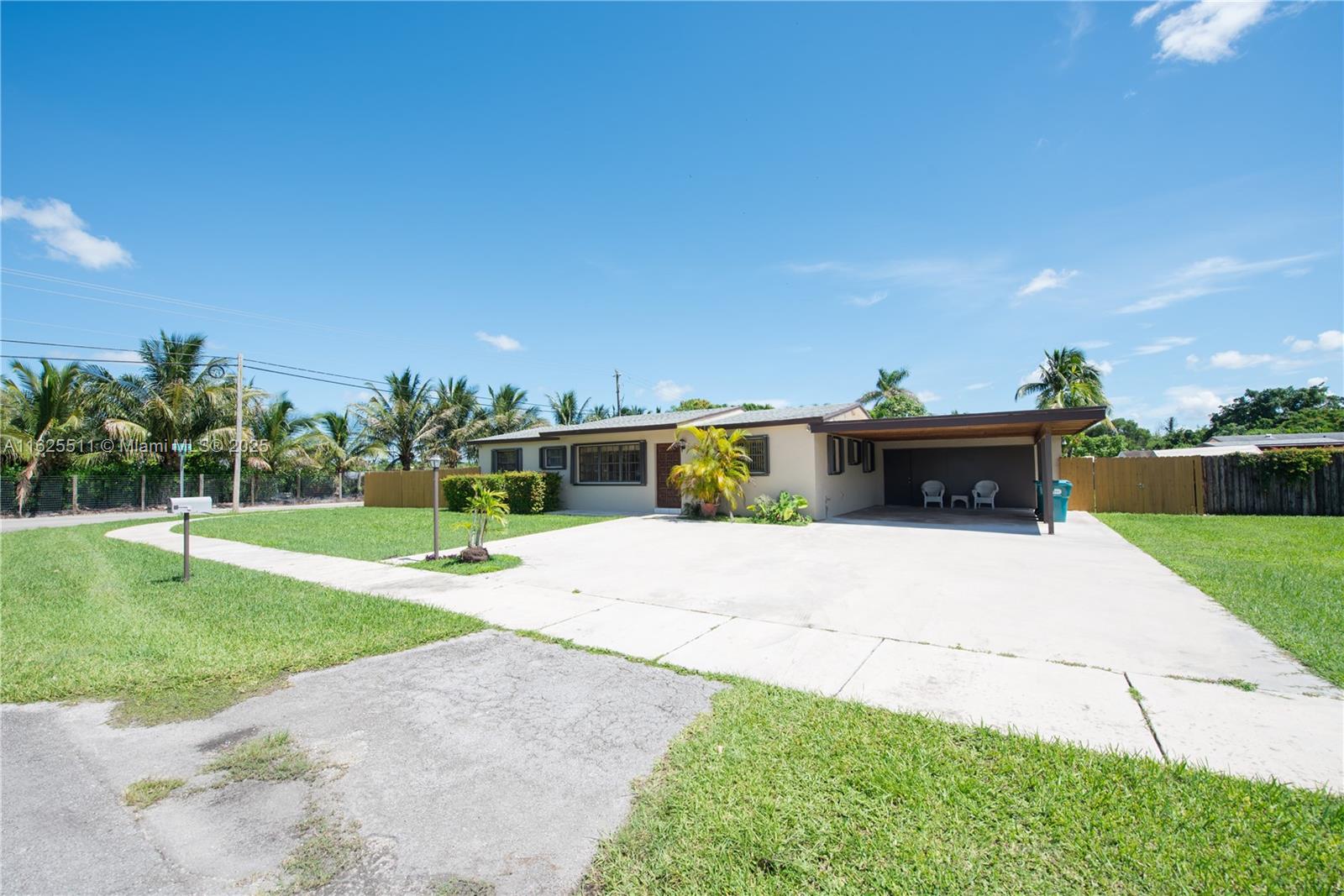 18900 Sw 313th St, Homestead, Miami-Dade County, Florida - 4 Bedrooms  
3 Bathrooms - 