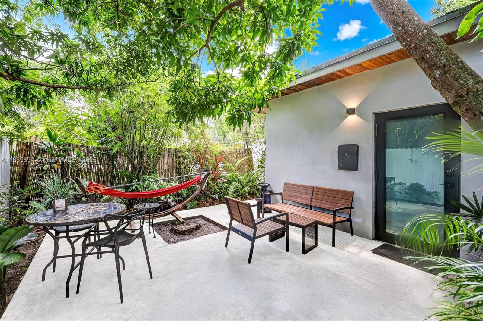 DIXIE GARDENS - Residential