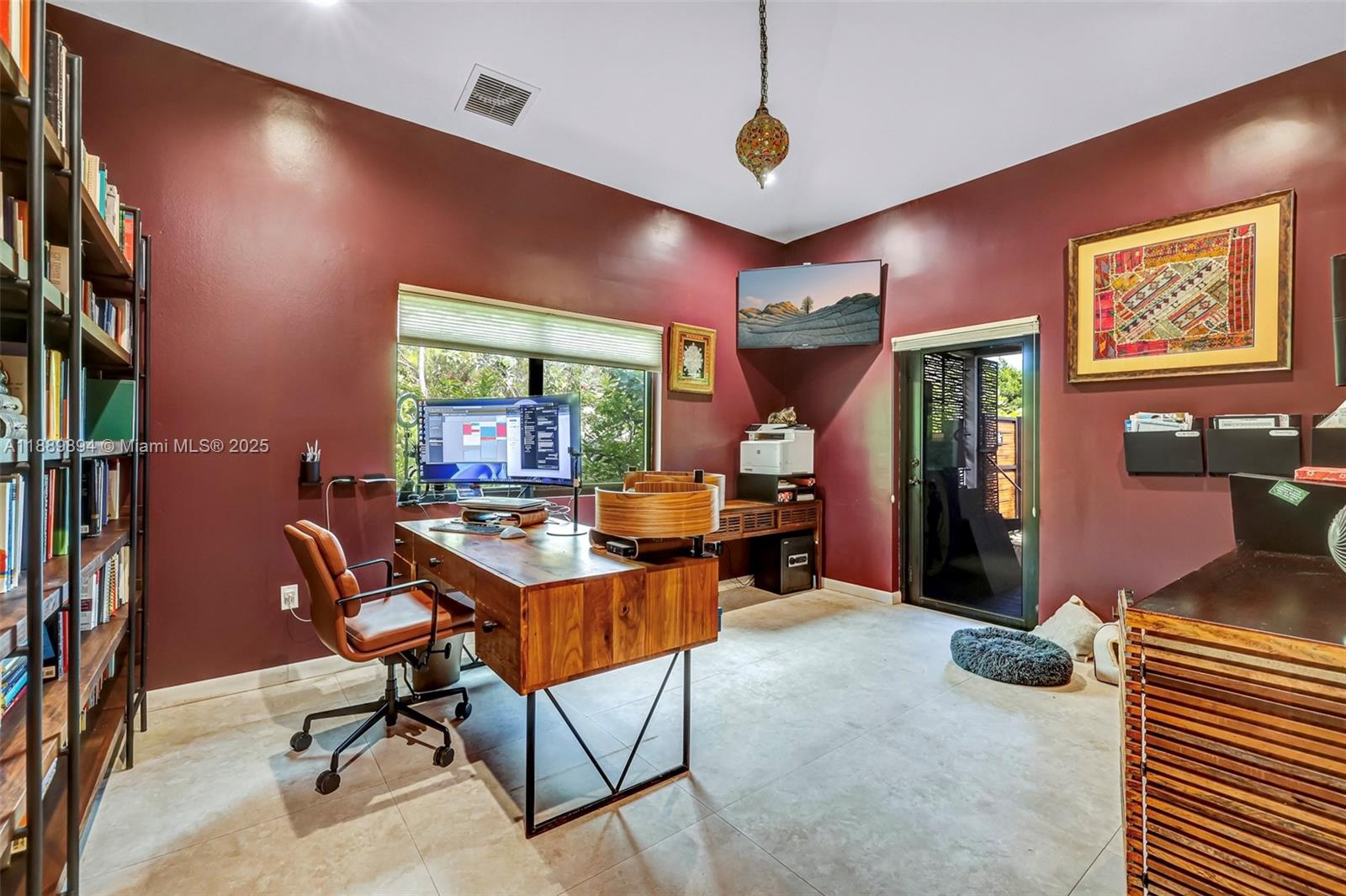 DIXIE GARDENS - Residential