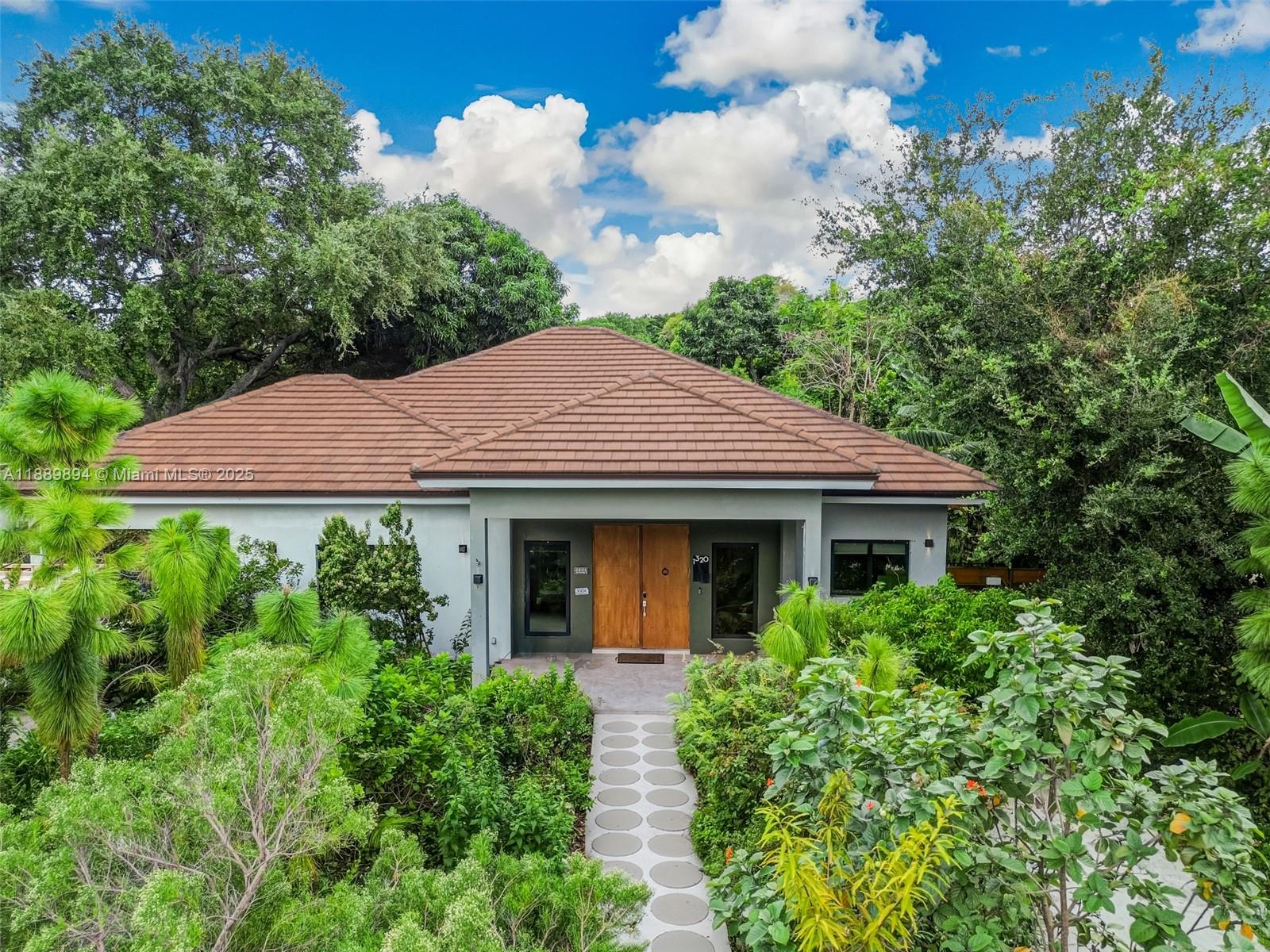 DIXIE GARDENS - Residential