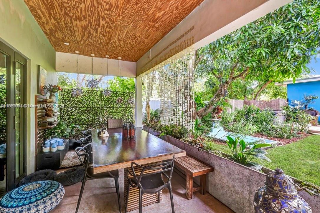 DIXIE GARDENS - Residential