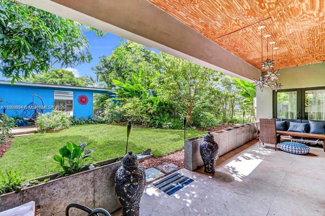 DIXIE GARDENS - Residential