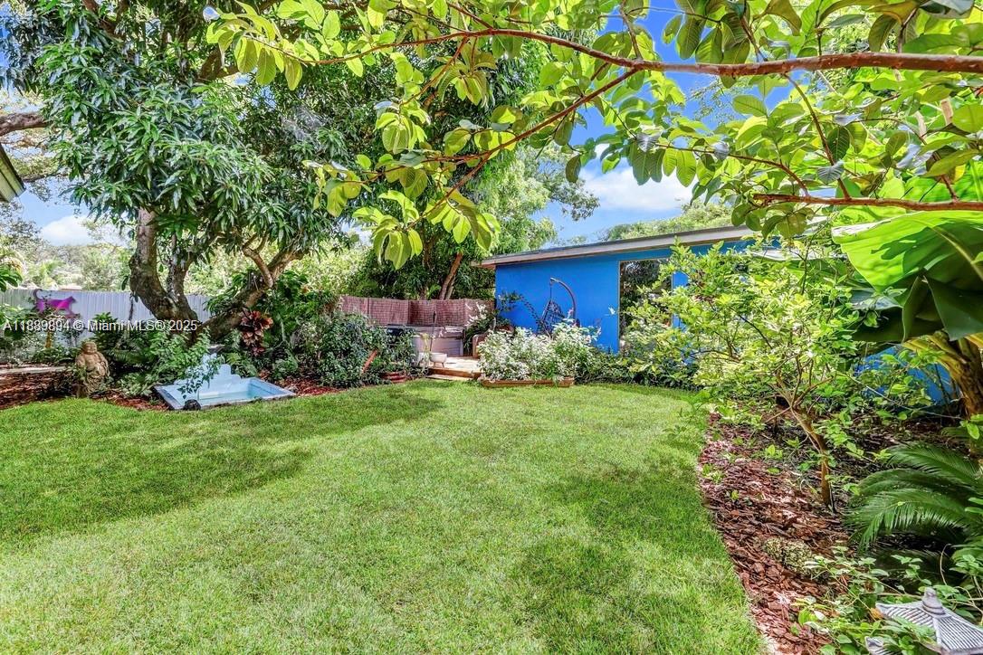 DIXIE GARDENS - Residential