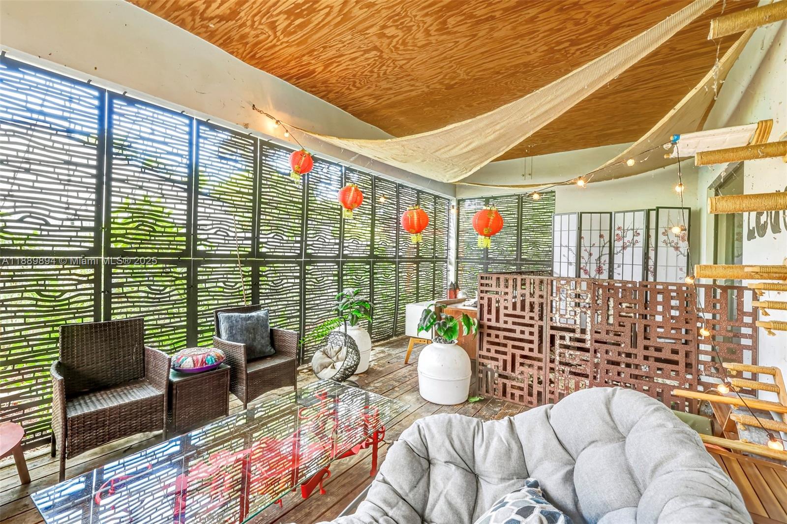 DIXIE GARDENS - Residential