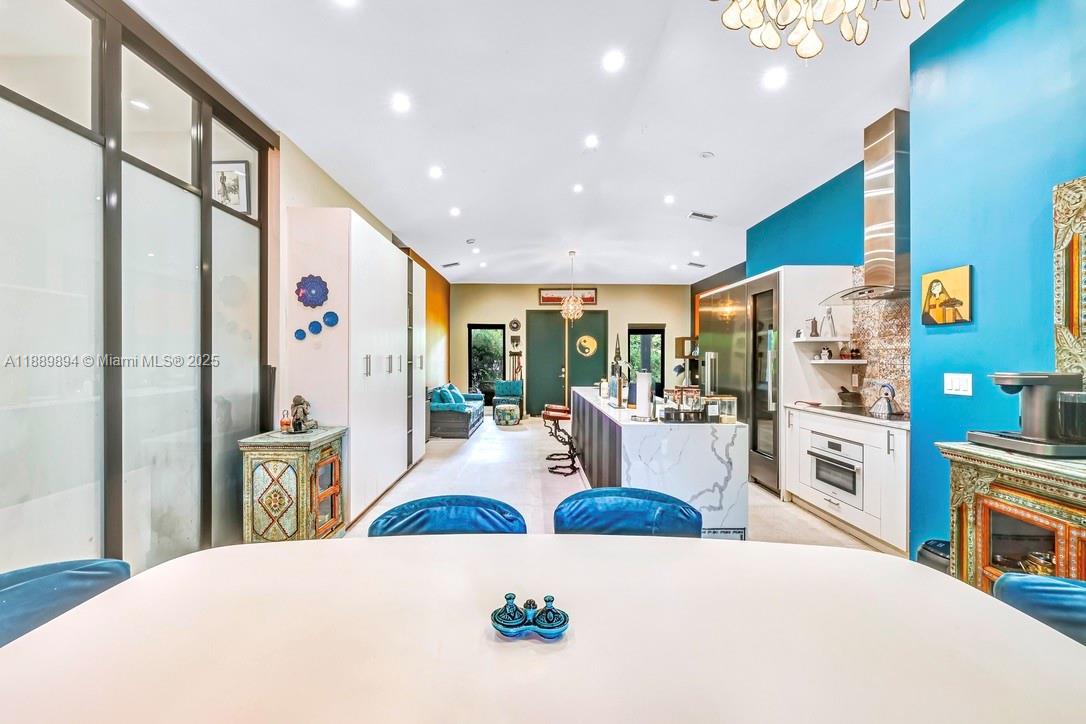 DIXIE GARDENS - Residential