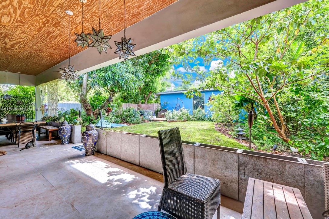 DIXIE GARDENS - Residential