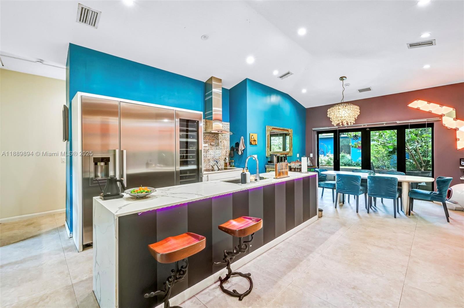 DIXIE GARDENS - Residential