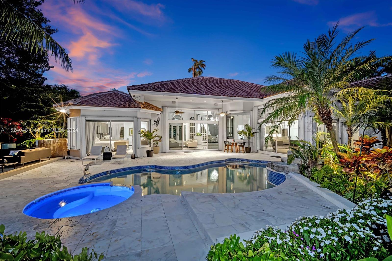 WINDMILL LAKE ESTATES - Residential