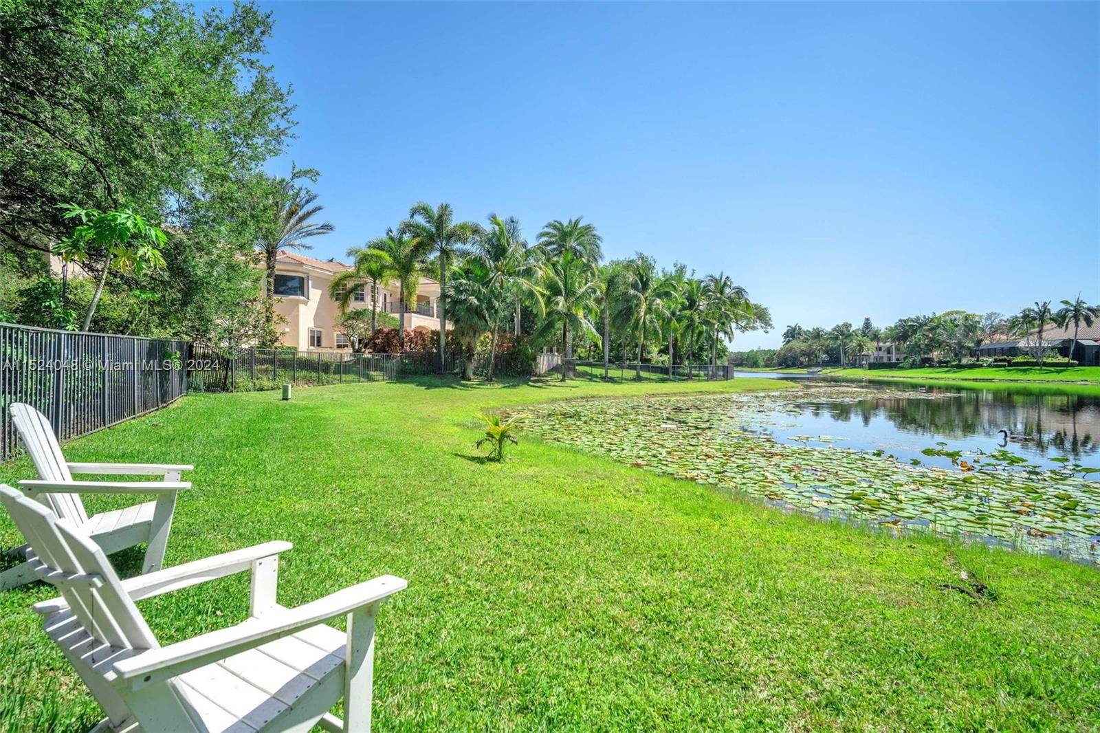 WINDMILL LAKE ESTATES - Residential