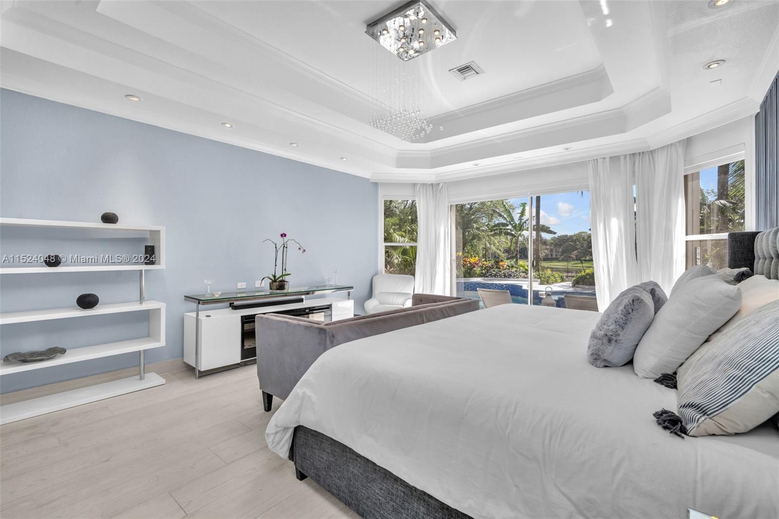 WINDMILL LAKE ESTATES - Residential