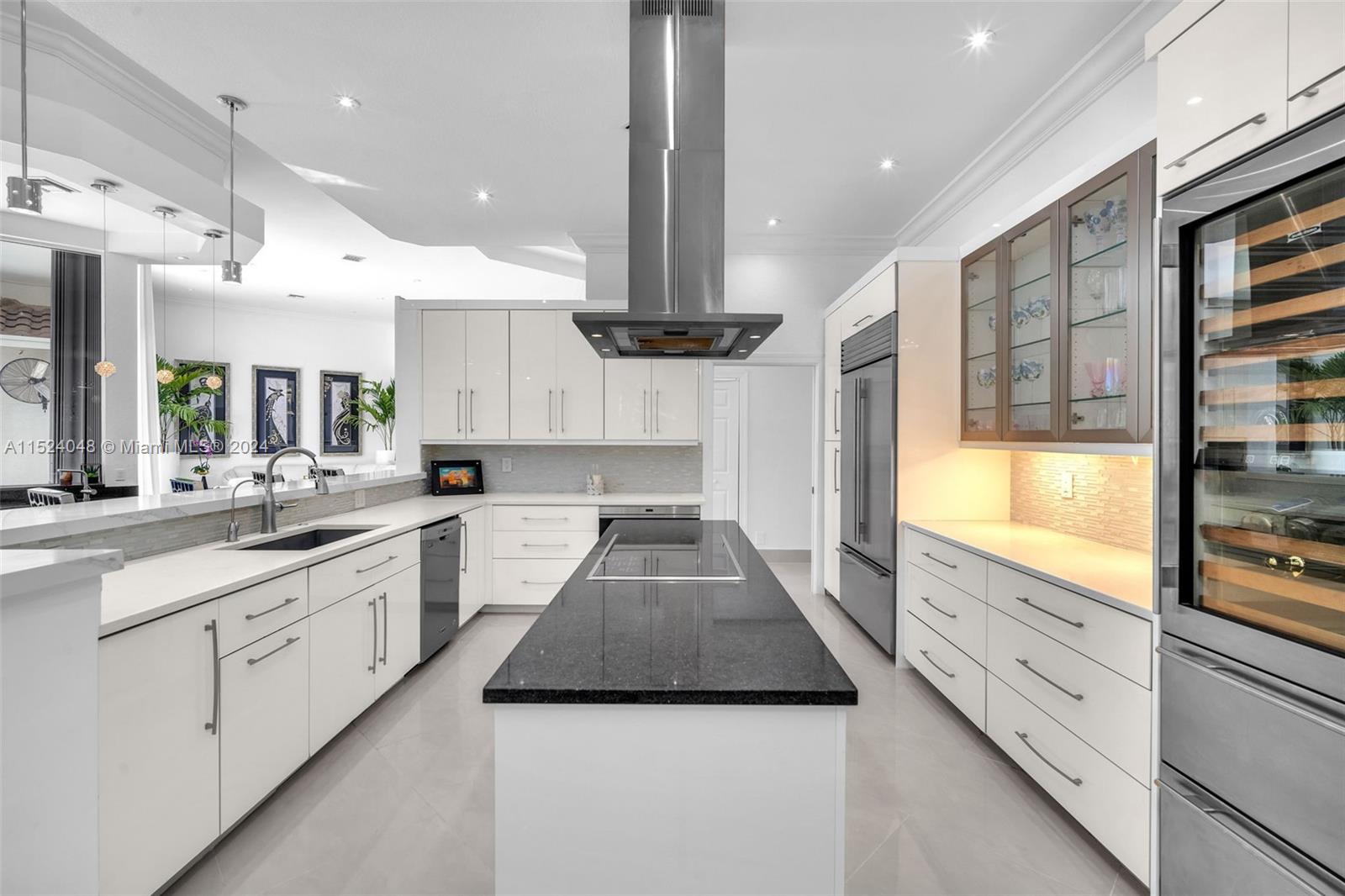 WINDMILL LAKE ESTATES - Residential