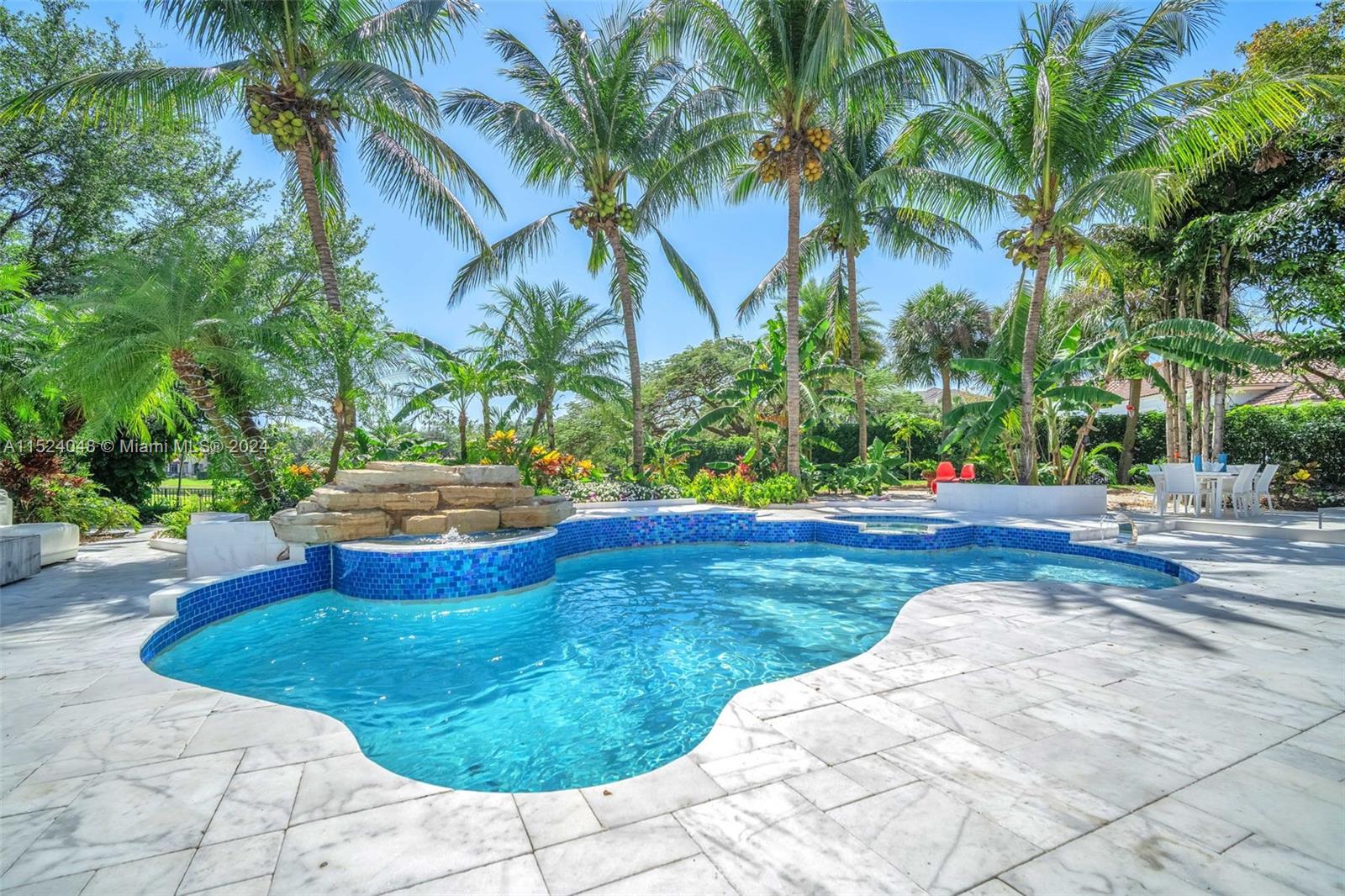 WINDMILL LAKE ESTATES - Residential