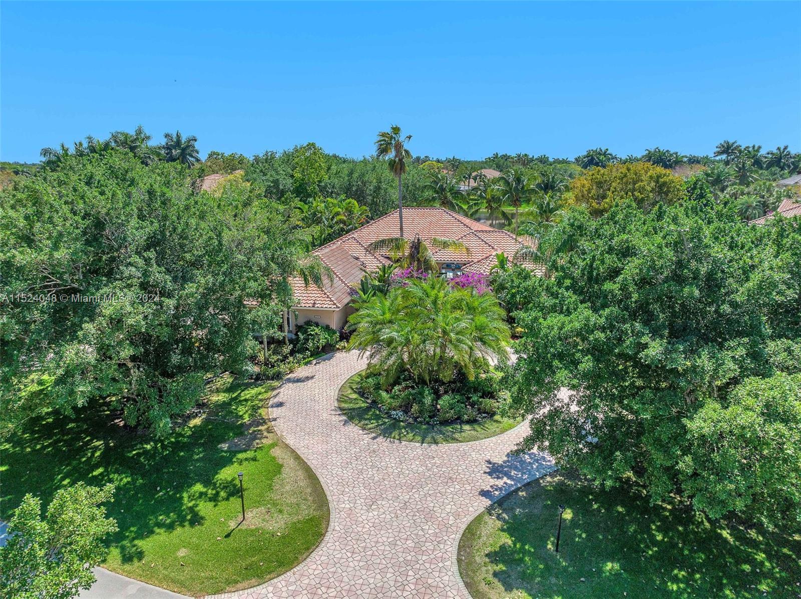 WINDMILL LAKE ESTATES - Residential