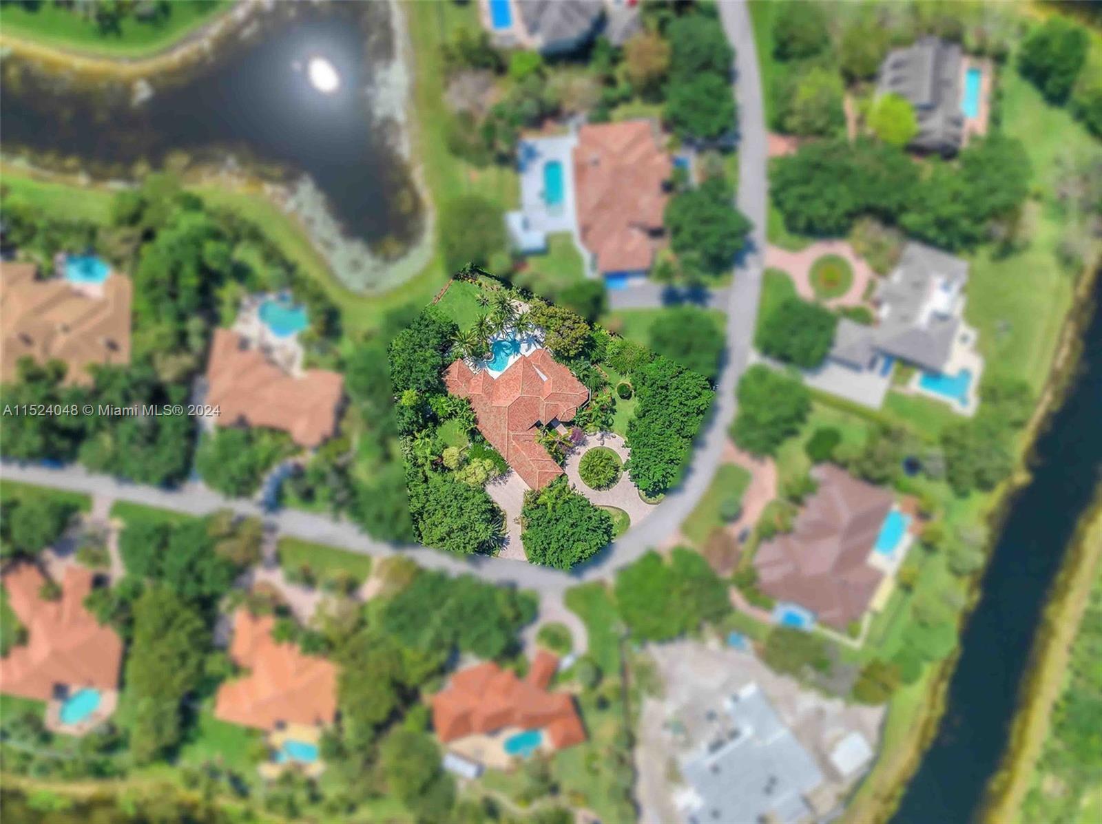 WINDMILL LAKE ESTATES - Residential